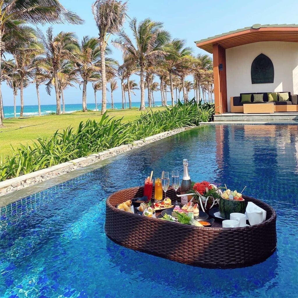 VND 1,200,000 nett / tray
Add a touch of sophistication to your day and savour a fancy afternoon tea with stunning views at your private pool villa.